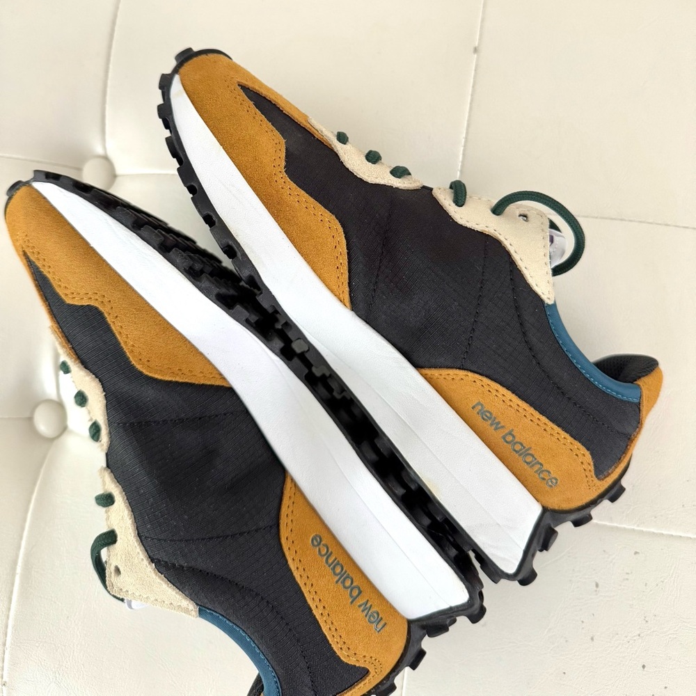 New Balance 327 Workwear Moonstone Retro Runner Sneakers - Picture 4 of 10